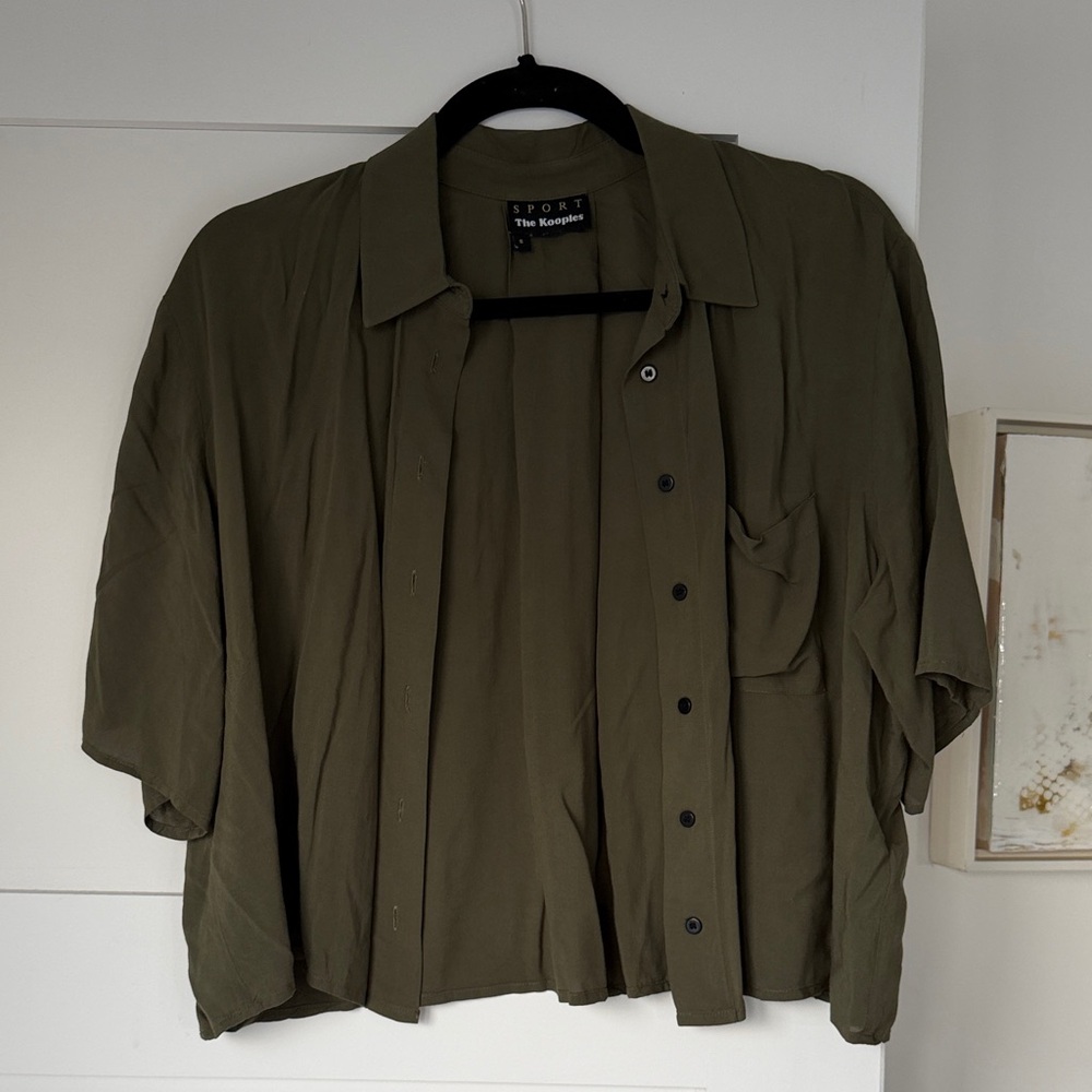 The Kooples Sport women’s boxy crop Olive Button Shirt